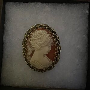 Vintage Cameo Brooch with Gold-Tone Frame
